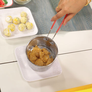 Deep Frying Pot with Strainer Basket (1DFB1F)
